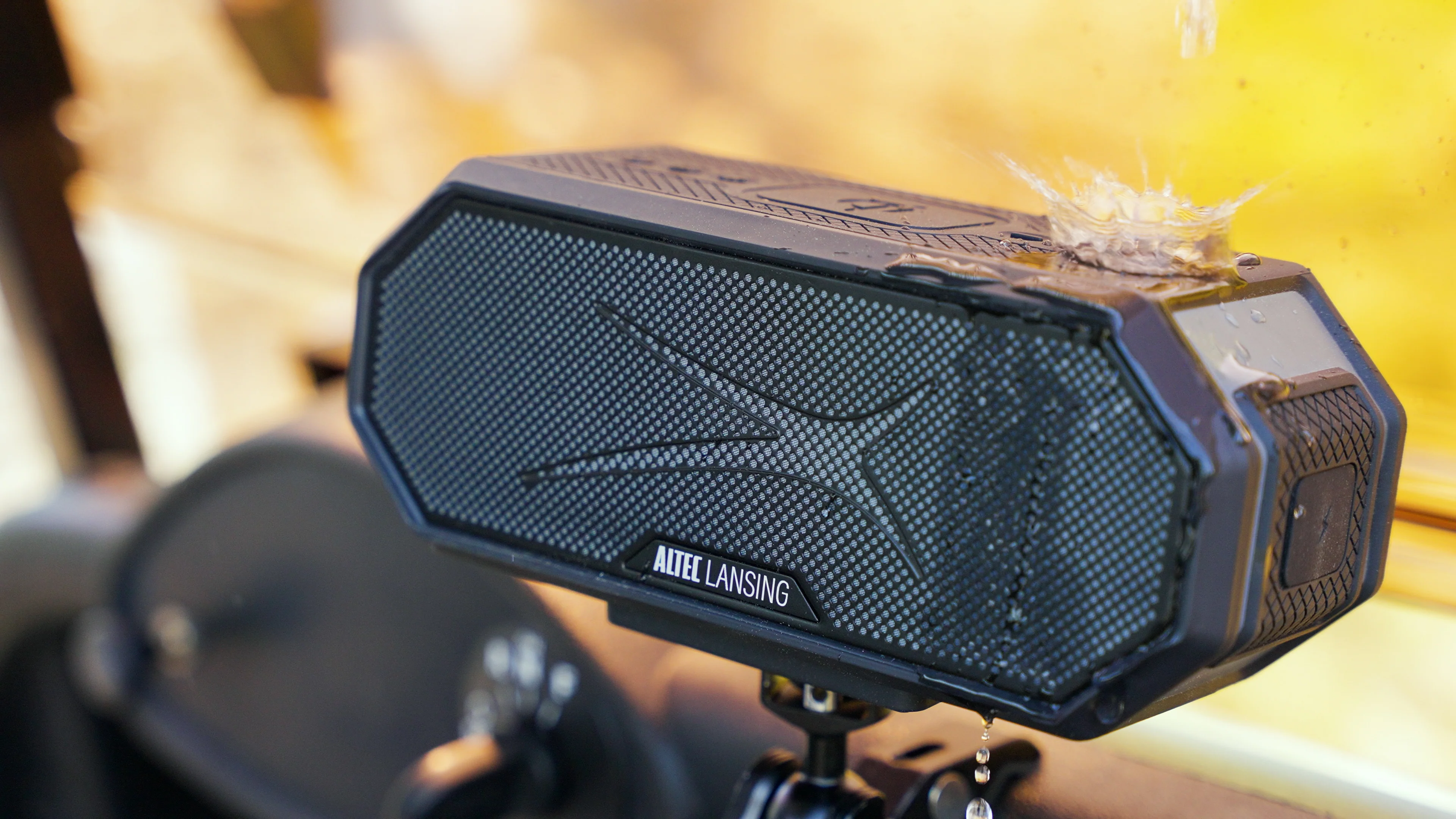 Altec Lansing HydraBlast 2.0 EVERYTHINGPROOF® Speaker - Image 10
