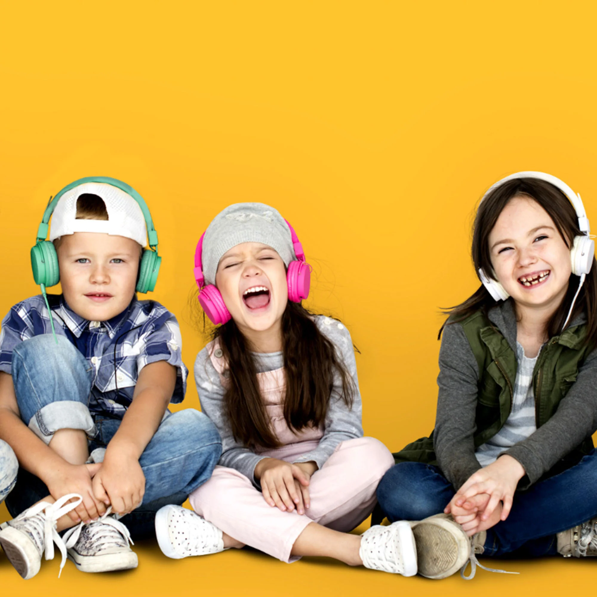 Altec Lansing Kid Safe 2-In-1 Bluetooth and Wired Headphones - Image 4